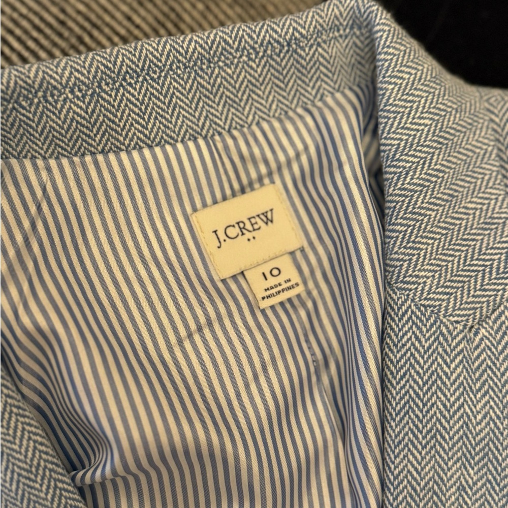 J Crew Herring Bone Light Blue Lined Blazer with inside pocket. Size 10.